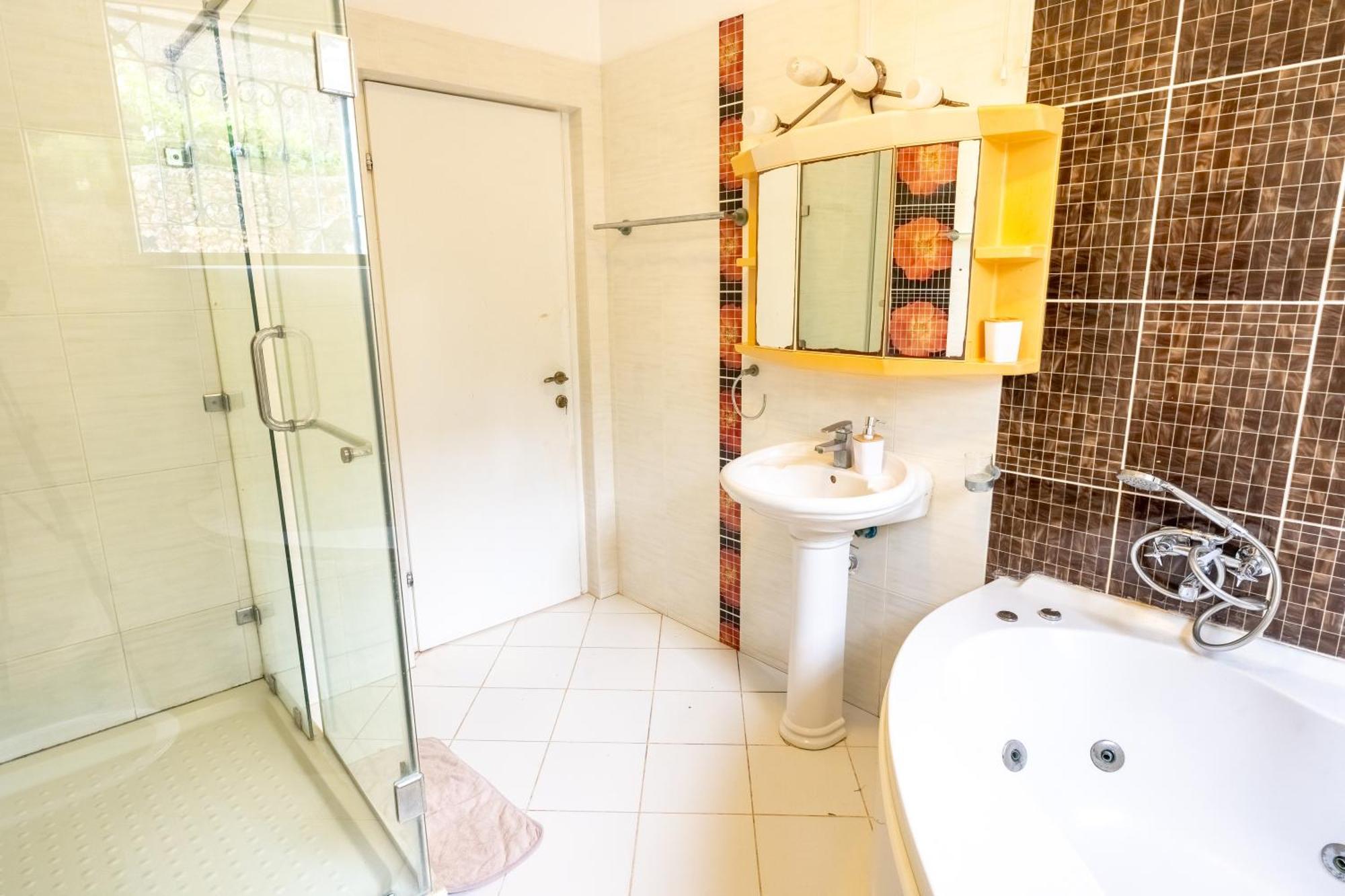 Queens Chateau Boutique Villa Playa de Diani Exterior foto