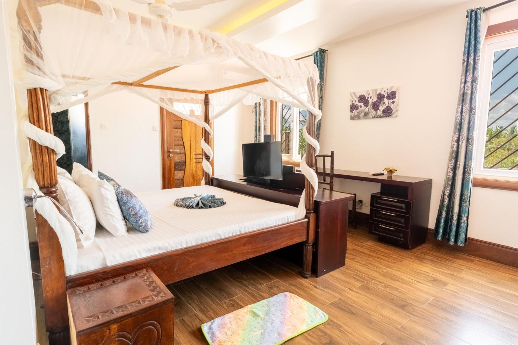 Queens Chateau Boutique Villa Playa de Diani Exterior foto