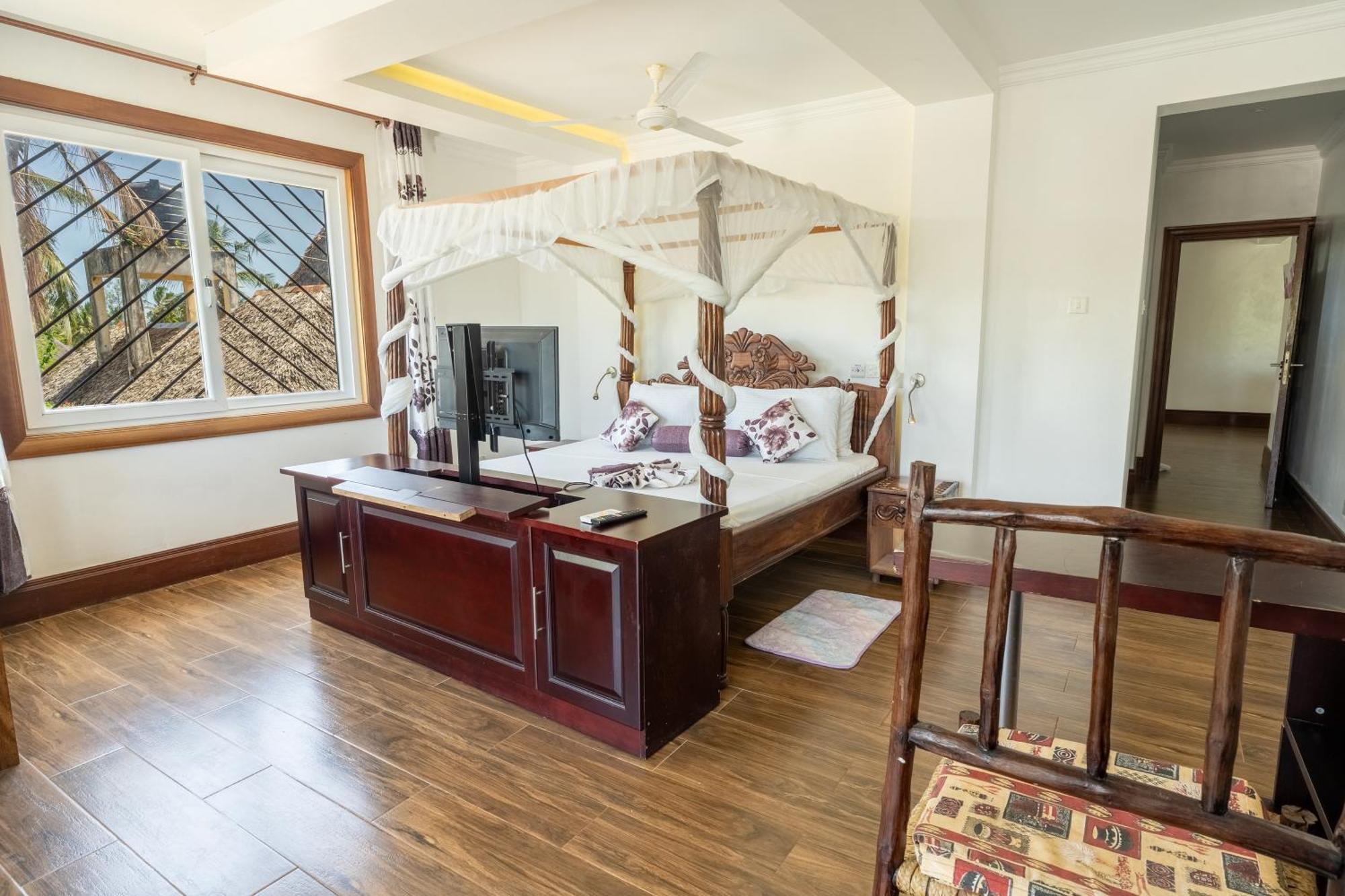 Queens Chateau Boutique Villa Playa de Diani Exterior foto