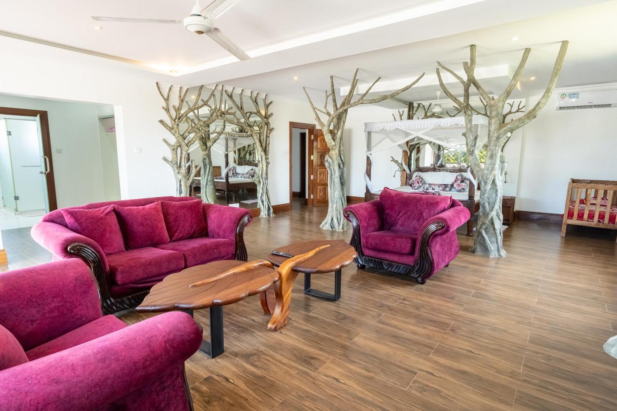 Queens Chateau Boutique Villa Playa de Diani Exterior foto