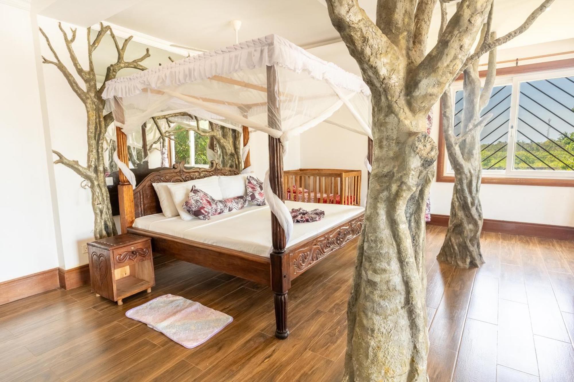 Queens Chateau Boutique Villa Playa de Diani Exterior foto