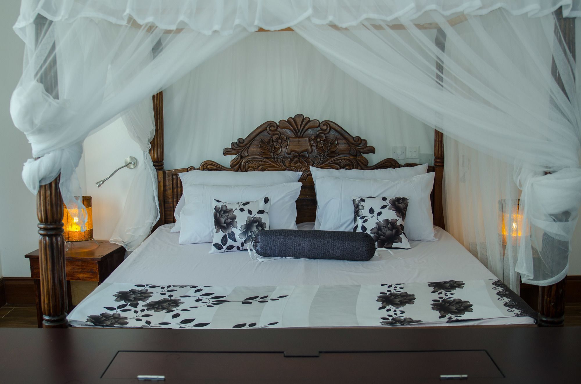 Queens Chateau Boutique Villa Playa de Diani Exterior foto